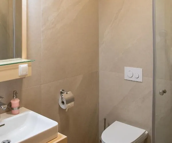 Storch - Pensión Gänserndorf