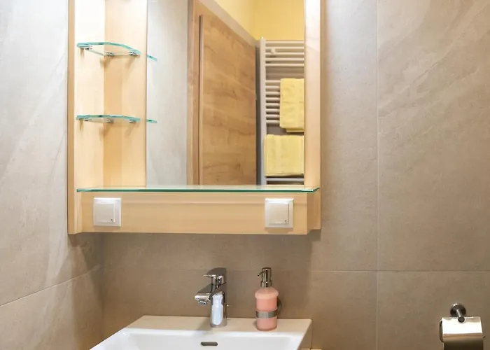 Pensión Storch - 3*